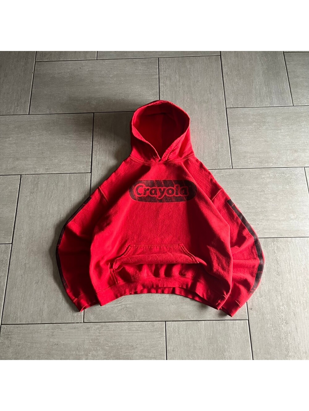 Crayola Red Hoodie Pullover Sweatshirt Large Graphic Logo